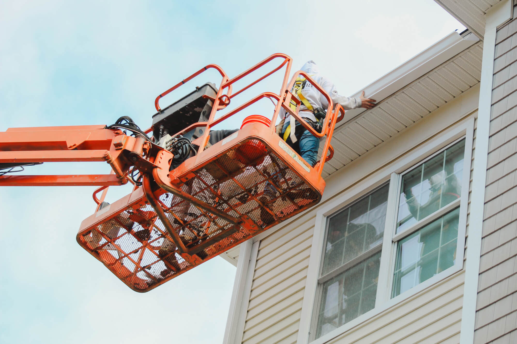 Seamless gutter service